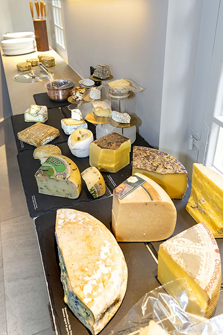 CHEESE SELECTION <span>32.50</span>
